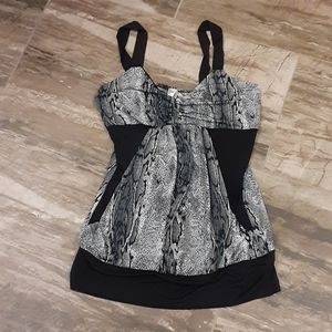 Studio Blue Snake Print Top – Size XL